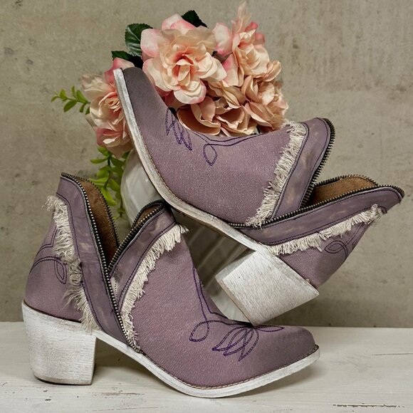 NWOT Circle G by Corral Distressed Purple Denim Ankle Boots - Picture 5 of 8